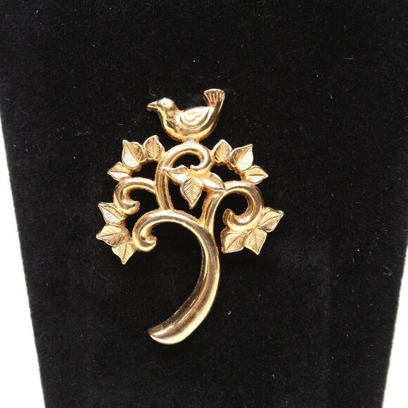 Vintage Avon Bird on a Branch Pin - Picture 1 of 5